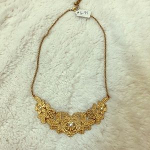Gold vintage style bib necklace pearl accent